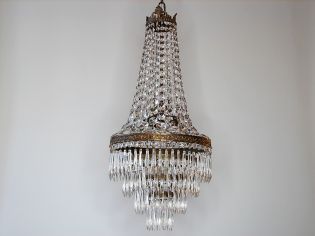 Kryształowy żyrandol