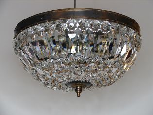 Plafon w mosiężnej oprawie