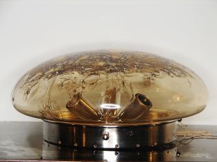 Plafon w niklowanej oprawie