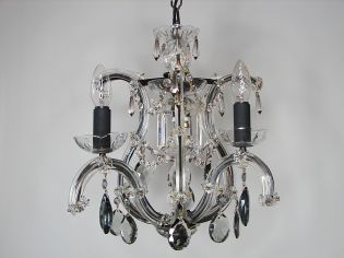 Żyrandol z ciemnymi krysztalami