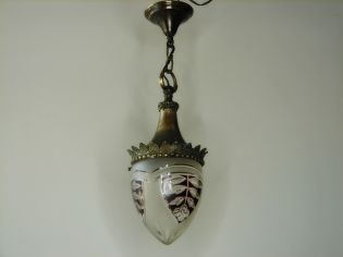 Pojedyńcza nieduża stara lampka