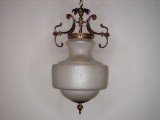 Elegancka stara  lampa do przedpokoju